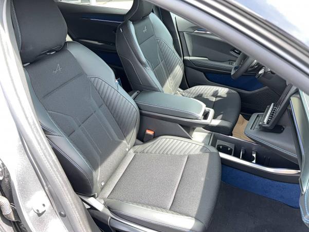 Vente en ligne Renault Scenic E-Tech  220 ch grande autonomie au prix de 45 900 €