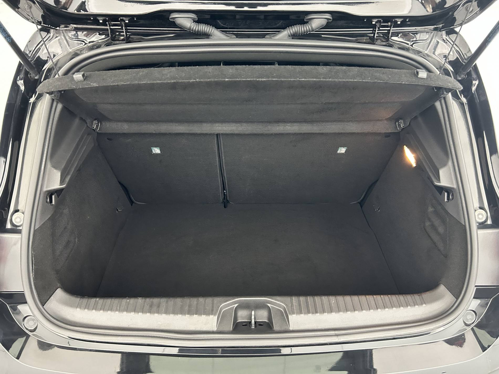 Vente en ligne Renault Clio 5 Clio E-Tech 140 - 21N au prix de 17 590 €