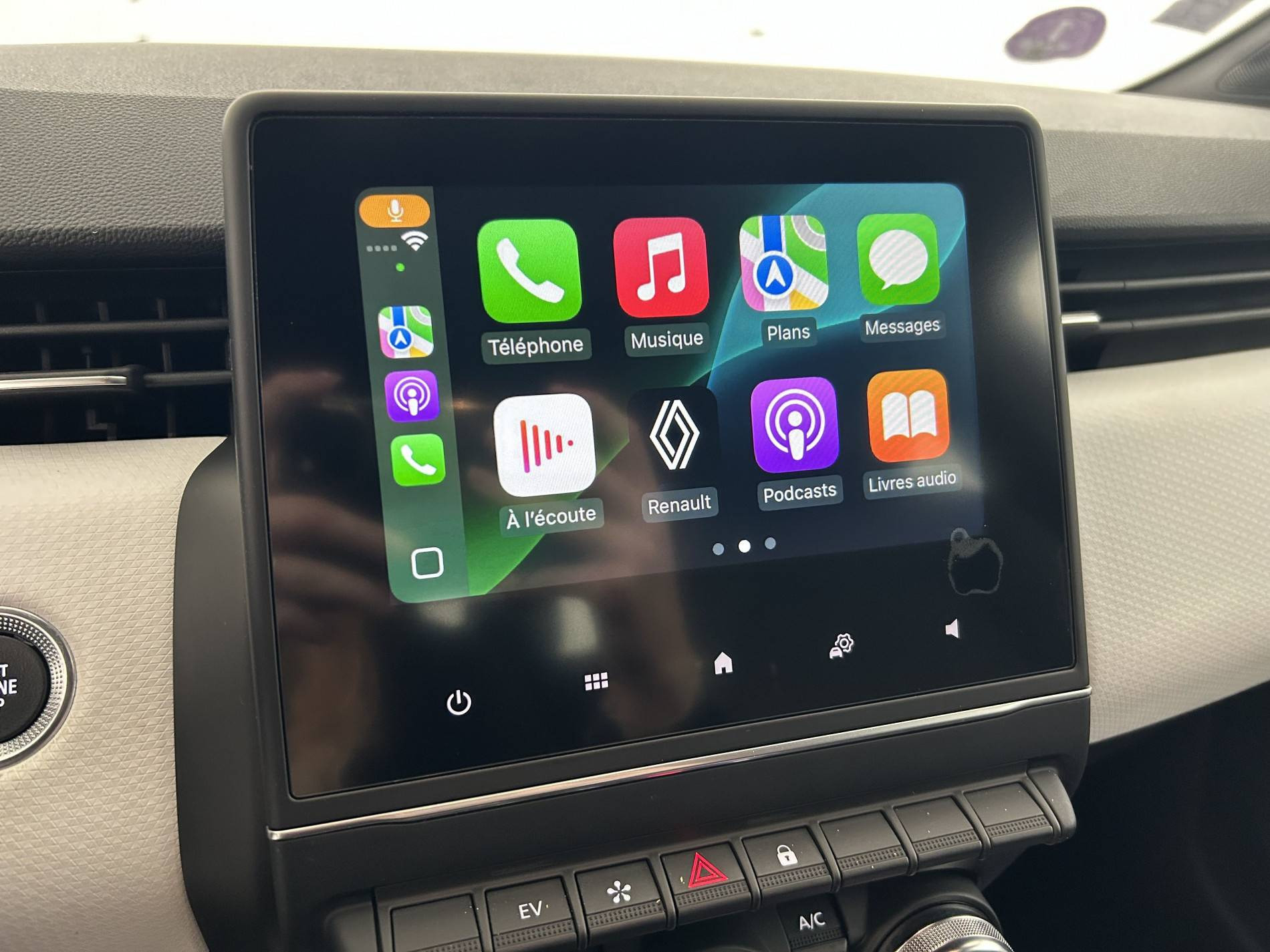 Vente en ligne Renault Clio 5 Clio E-Tech 140 - 21N au prix de 17 590 €