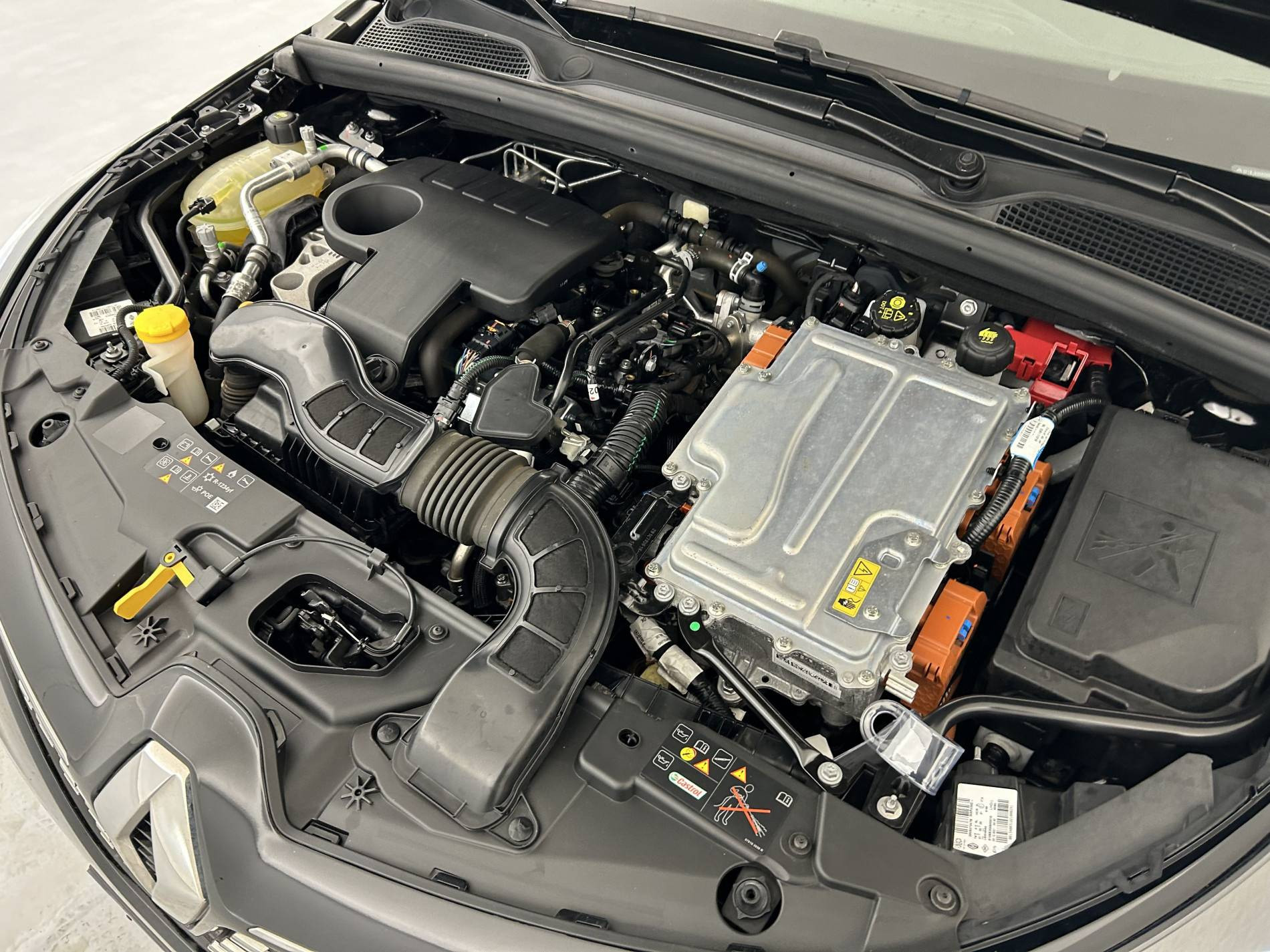 Vente en ligne Renault Clio 5 Clio E-Tech 140 - 21N au prix de 17 590 €