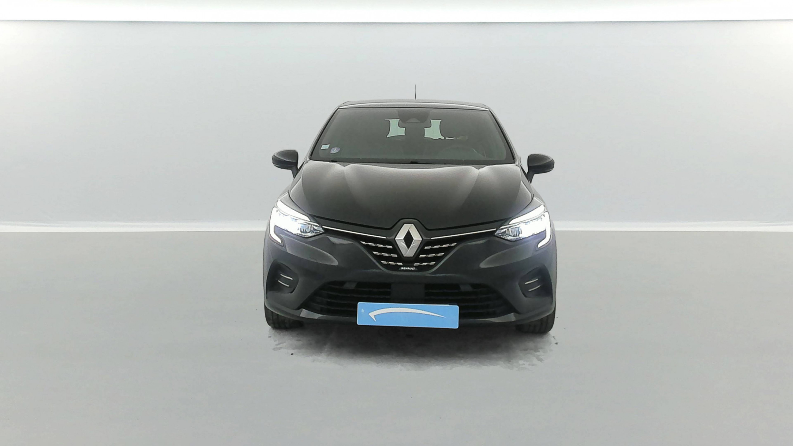 Vente en ligne Renault Clio 5 Clio E-Tech 140 - 21N au prix de 17 590 €