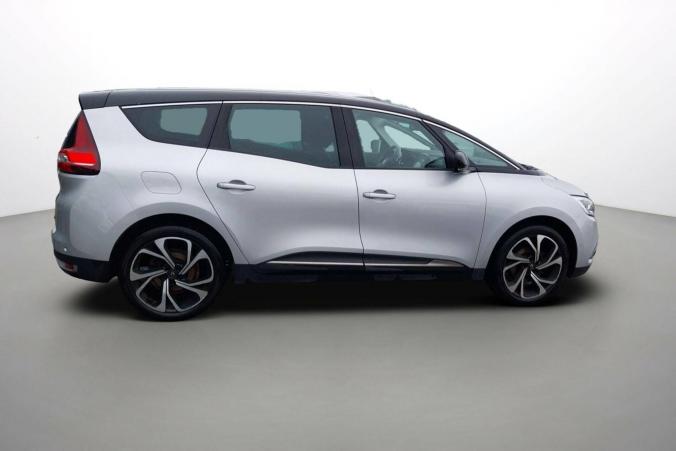 Vente en ligne Renault Grand Scenic 4 Grand Scenic Blue dCi 120 au prix de 19 690 €