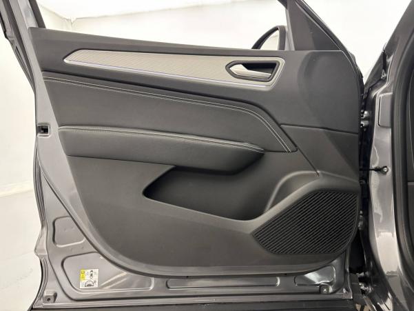 Vente en ligne Renault Arkana  E-Tech hybride 145 - 22 au prix de 23 990 €