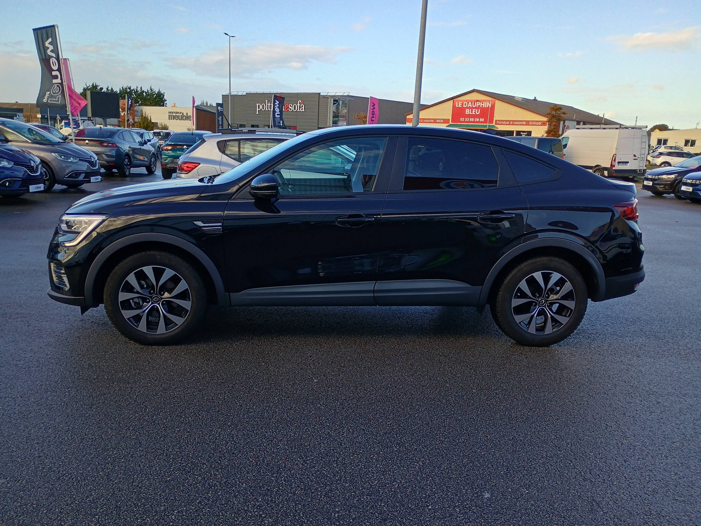 Vente en ligne Renault Arkana  E-Tech hybride 145 - 22 au prix de 20 790 €