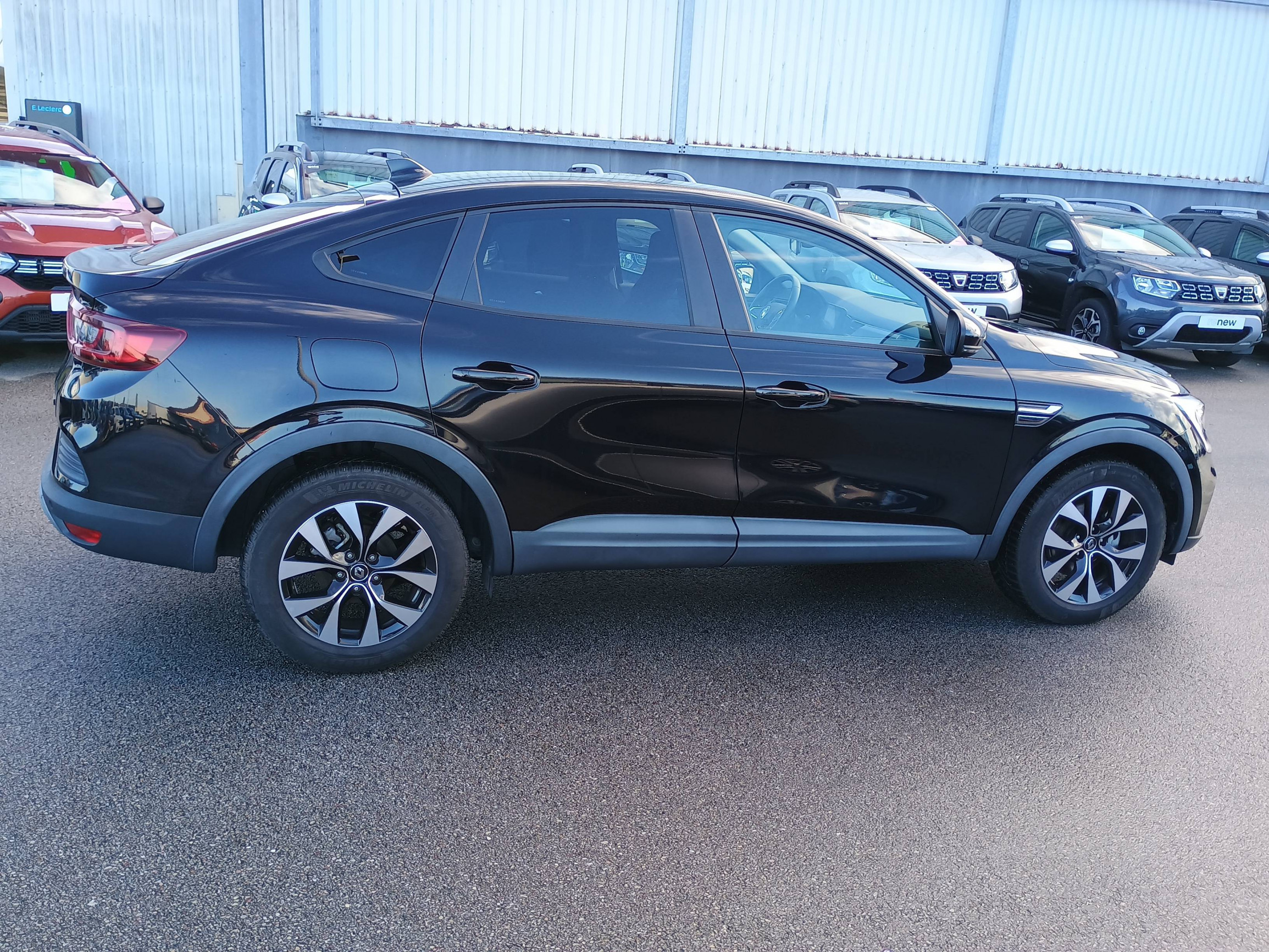 Vente en ligne Renault Arkana  E-Tech hybride 145 - 22 au prix de 20 790 €