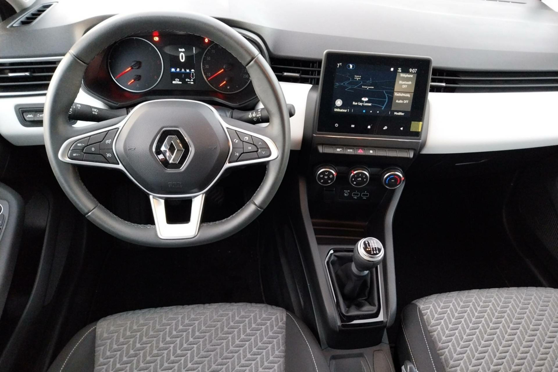 Vente en ligne Renault Clio 5 Clio Blue dCi 100 au prix de 15 990 €