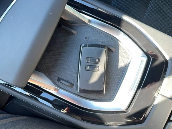 Vente en ligne Renault Rafale  E-Tech full hybrid 200 au prix de 47 900 €