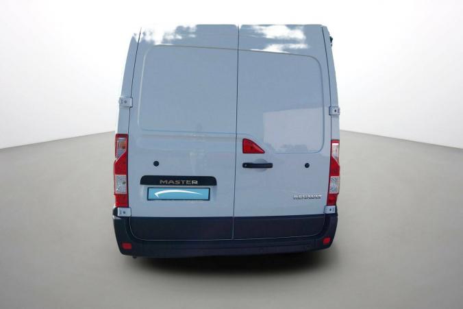 Vente en ligne Renault Master Fourgon MASTER FGN TRAC F3500 L2H2 BLUE DCI 135 au prix de 25 990 €