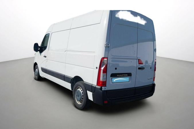 Vente en ligne Renault Master Fourgon MASTER FGN TRAC F3500 L2H2 BLUE DCI 135 au prix de 25 990 €