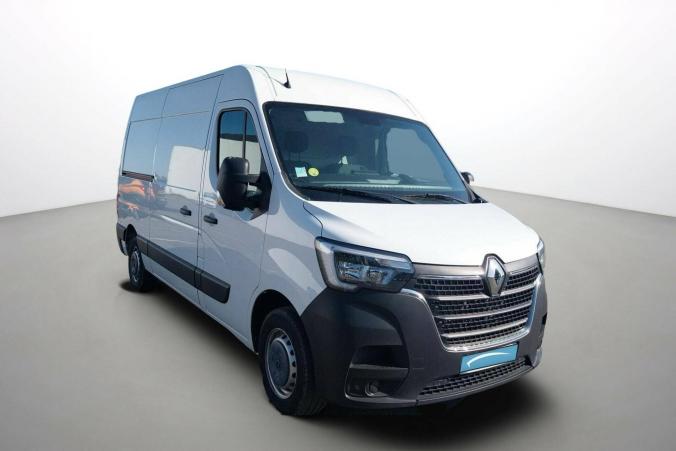 Vente en ligne Renault Master Fourgon MASTER FGN TRAC F3500 L2H2 BLUE DCI 135 au prix de 25 990 €