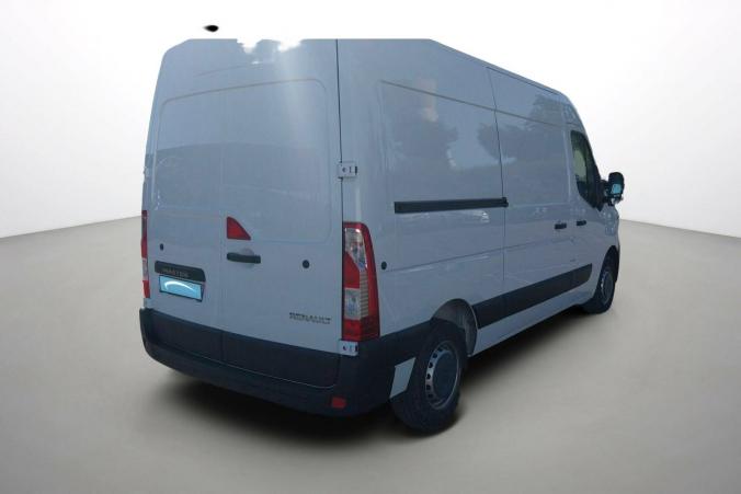 Vente en ligne Renault Master Fourgon MASTER FGN TRAC F3500 L2H2 BLUE DCI 135 au prix de 25 990 €