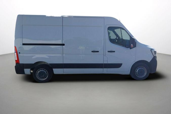 Vente en ligne Renault Master Fourgon MASTER FGN TRAC F3500 L2H2 BLUE DCI 135 au prix de 25 990 €