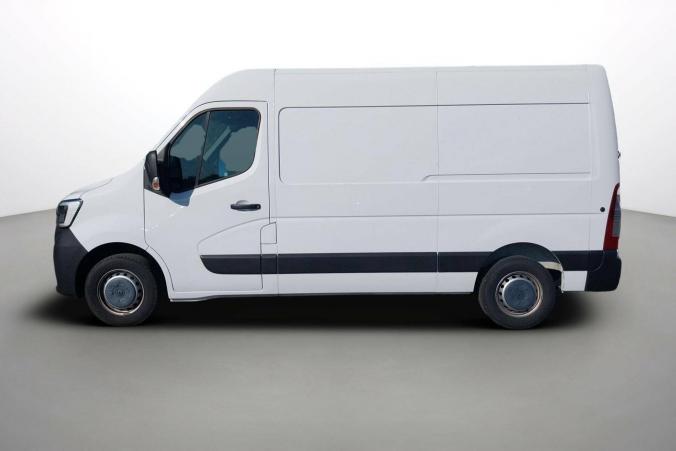 Vente en ligne Renault Master Fourgon MASTER FGN TRAC F3500 L2H2 BLUE DCI 135 au prix de 25 990 €