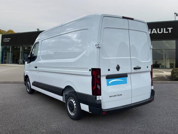 Vente en ligne Renault Master MASTER FGN TRAC 3T3 L2H2 BLUE DCI 130 au prix de 32 990 €