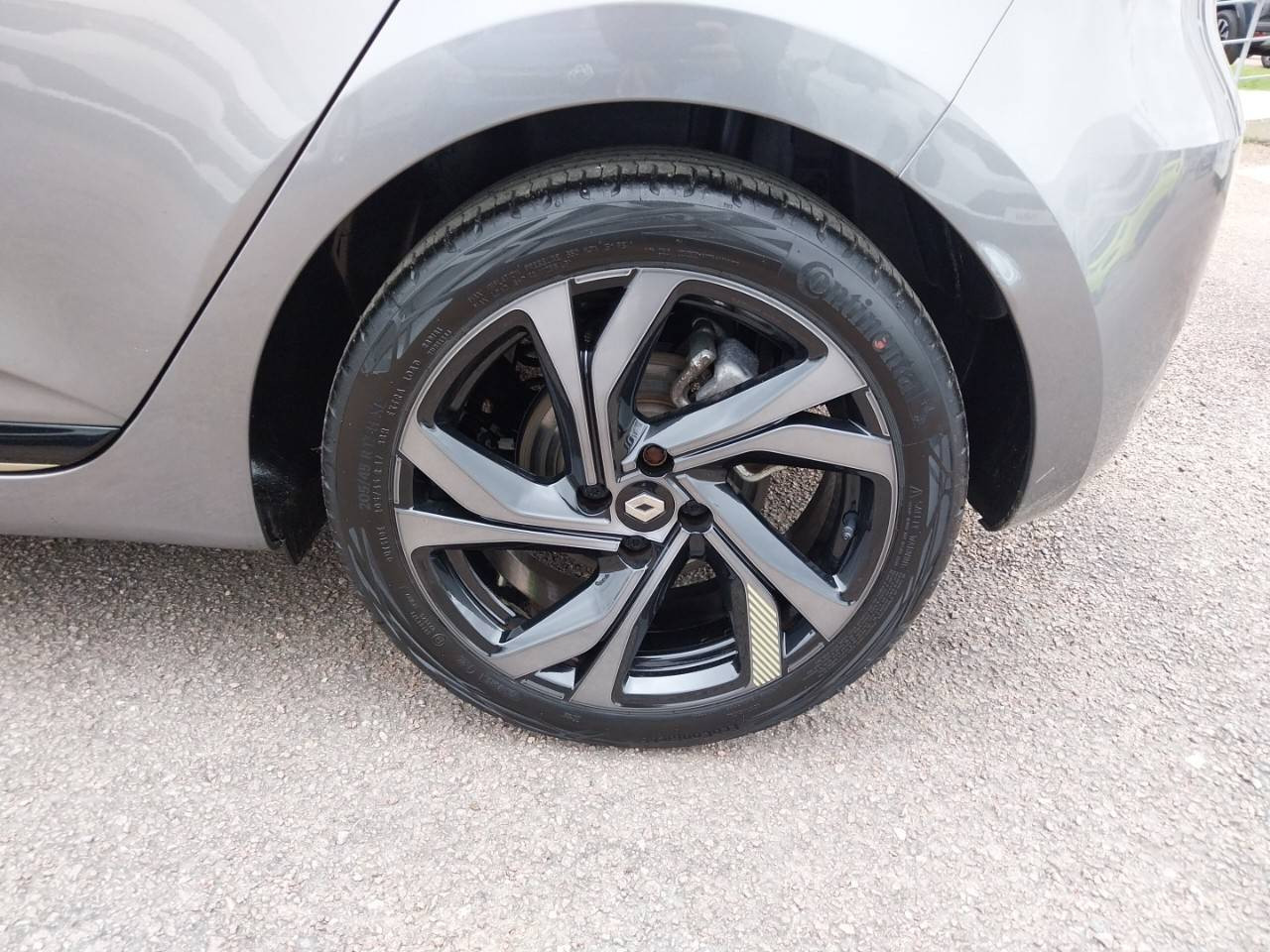 Vente en ligne Renault Clio 5 Clio E-Tech full hybrid 145 au prix de 19 990 €