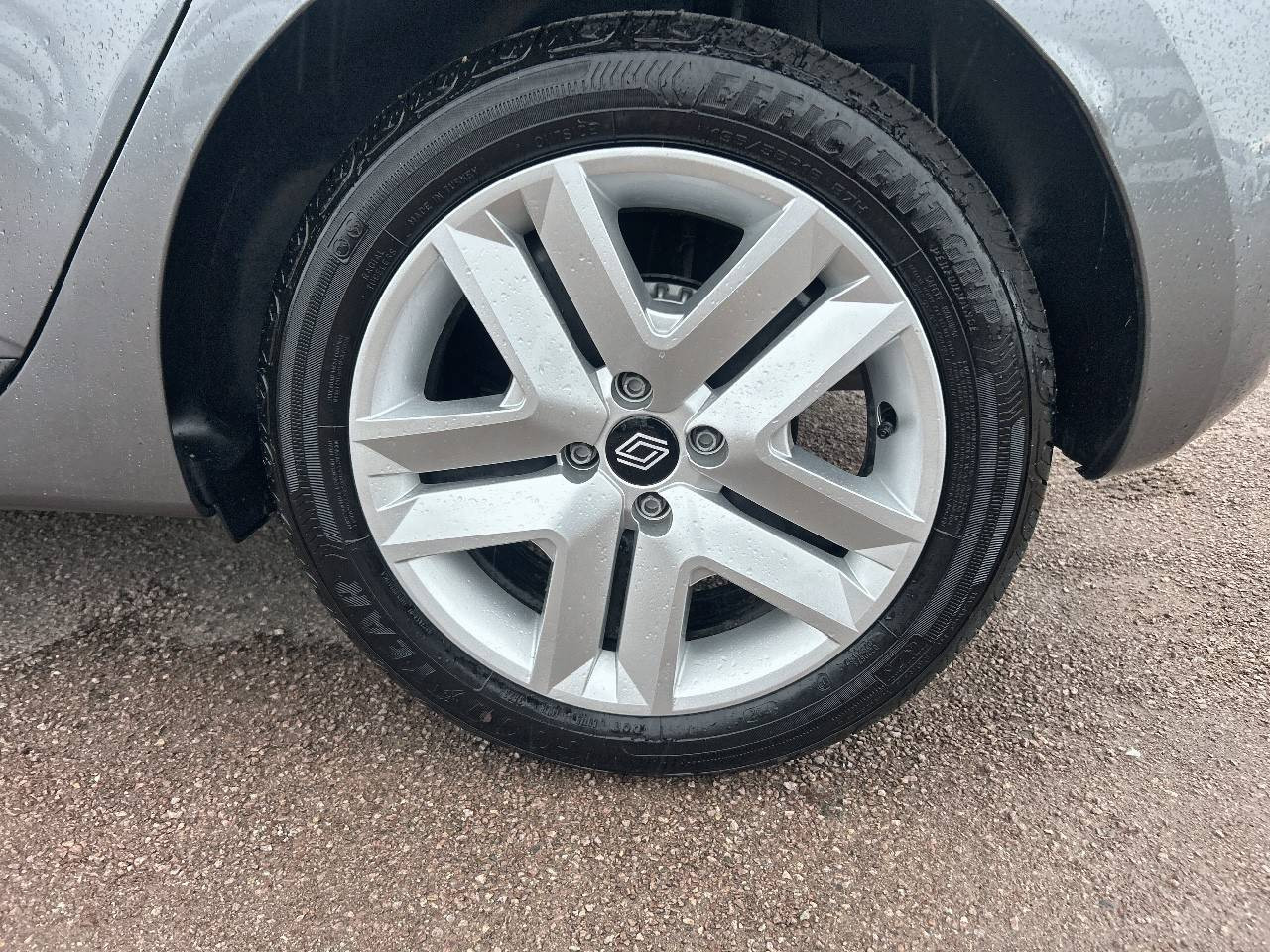 Vente en ligne Renault Clio 5 Clio TCe 90 au prix de 16 590 €