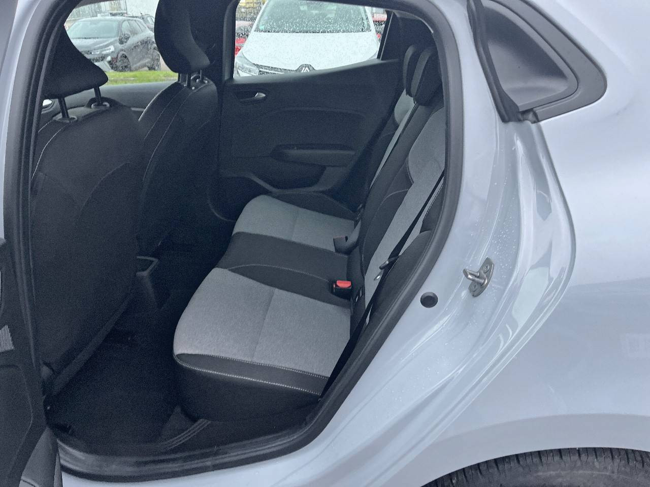 Vente en ligne Renault Clio 5 Clio TCe 90 au prix de 15 990 €