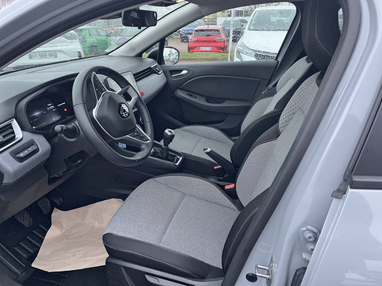 Vente en ligne Renault Clio 5 Clio TCe 90 au prix de 15 990 €