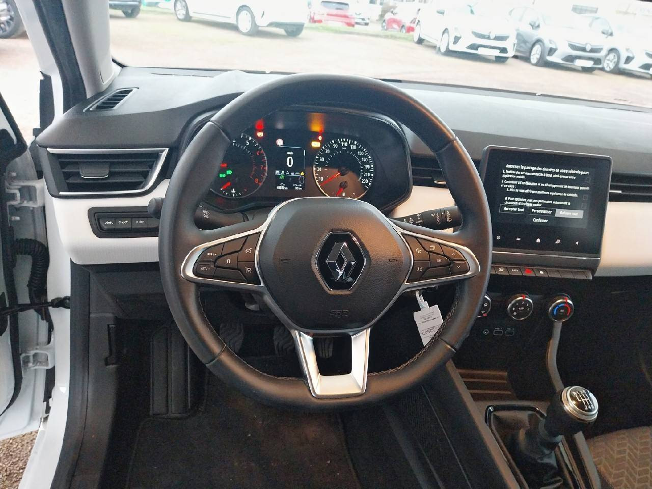 Vente en ligne Renault Clio 5 CLIO  TCE 90 au prix de 14 390 €