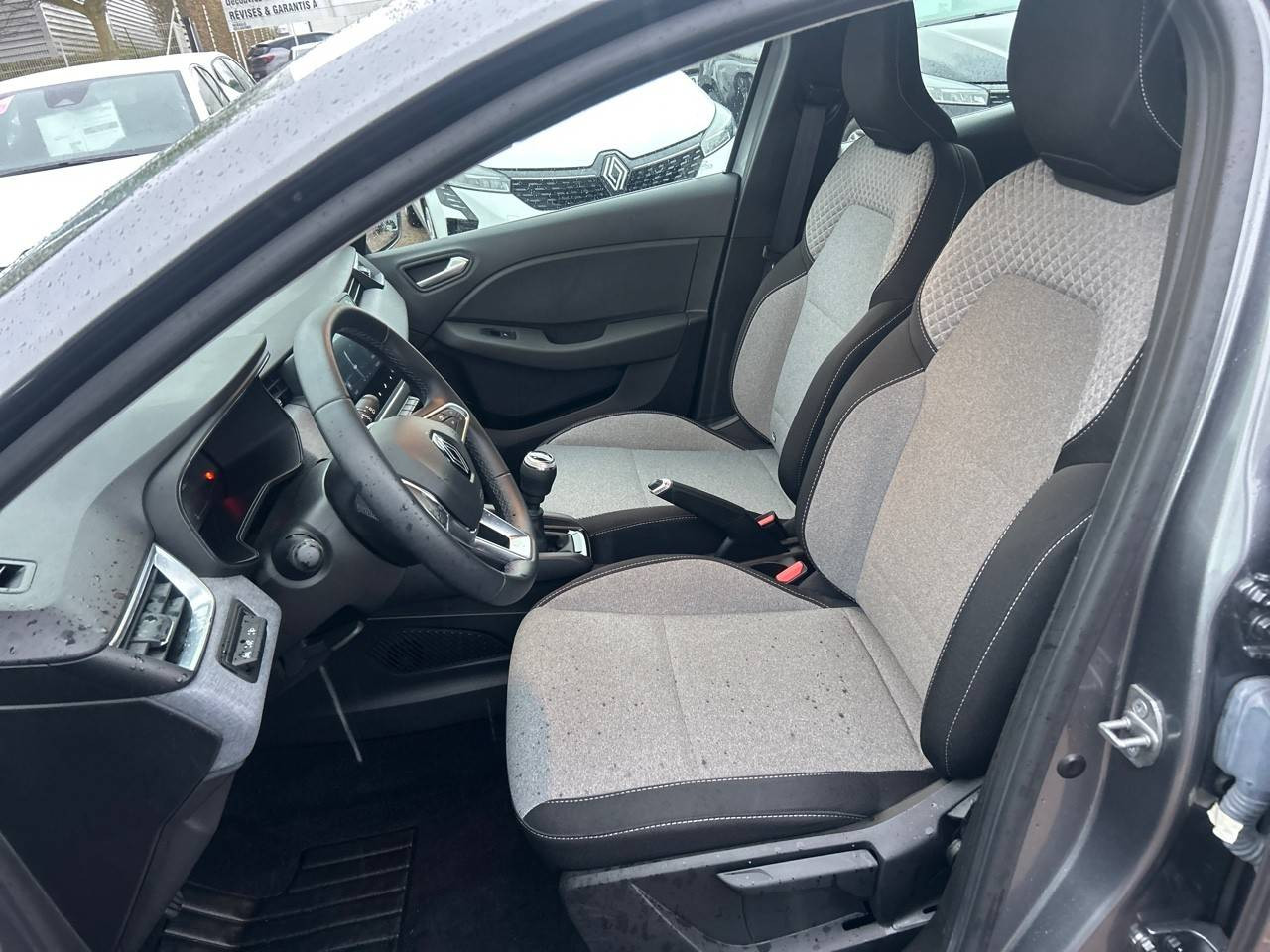 Vente en ligne Renault Clio 5 Clio TCe 90 au prix de 16 590 €