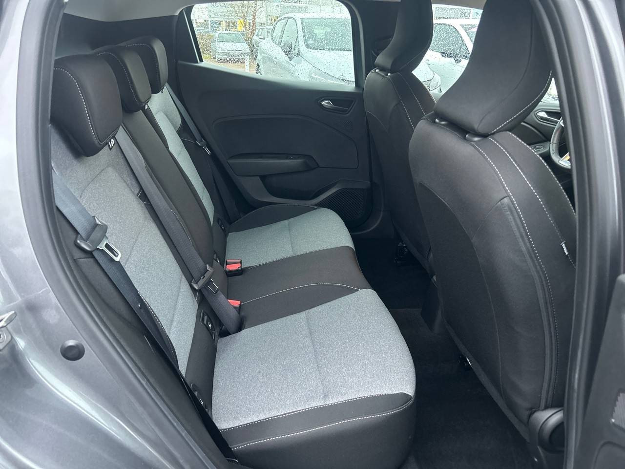 Vente en ligne Renault Clio 5 Clio TCe 90 au prix de 16 590 €