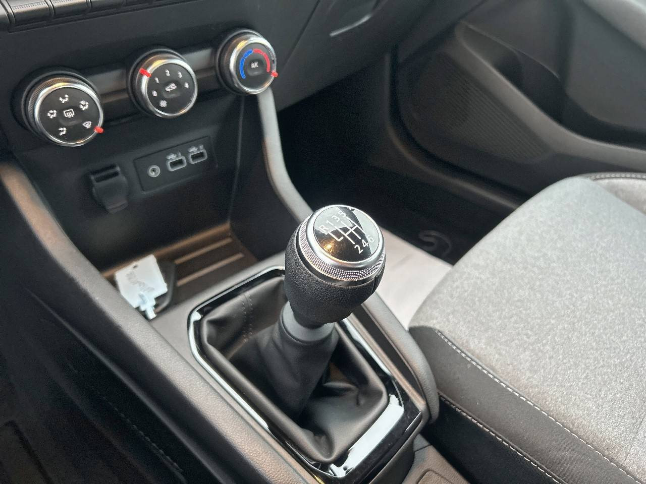 Vente en ligne Renault Clio 5 Clio TCe 90 au prix de 16 590 €