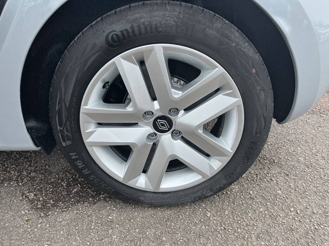 Vente en ligne Renault Clio 5 Clio TCe 90 au prix de 15 990 €