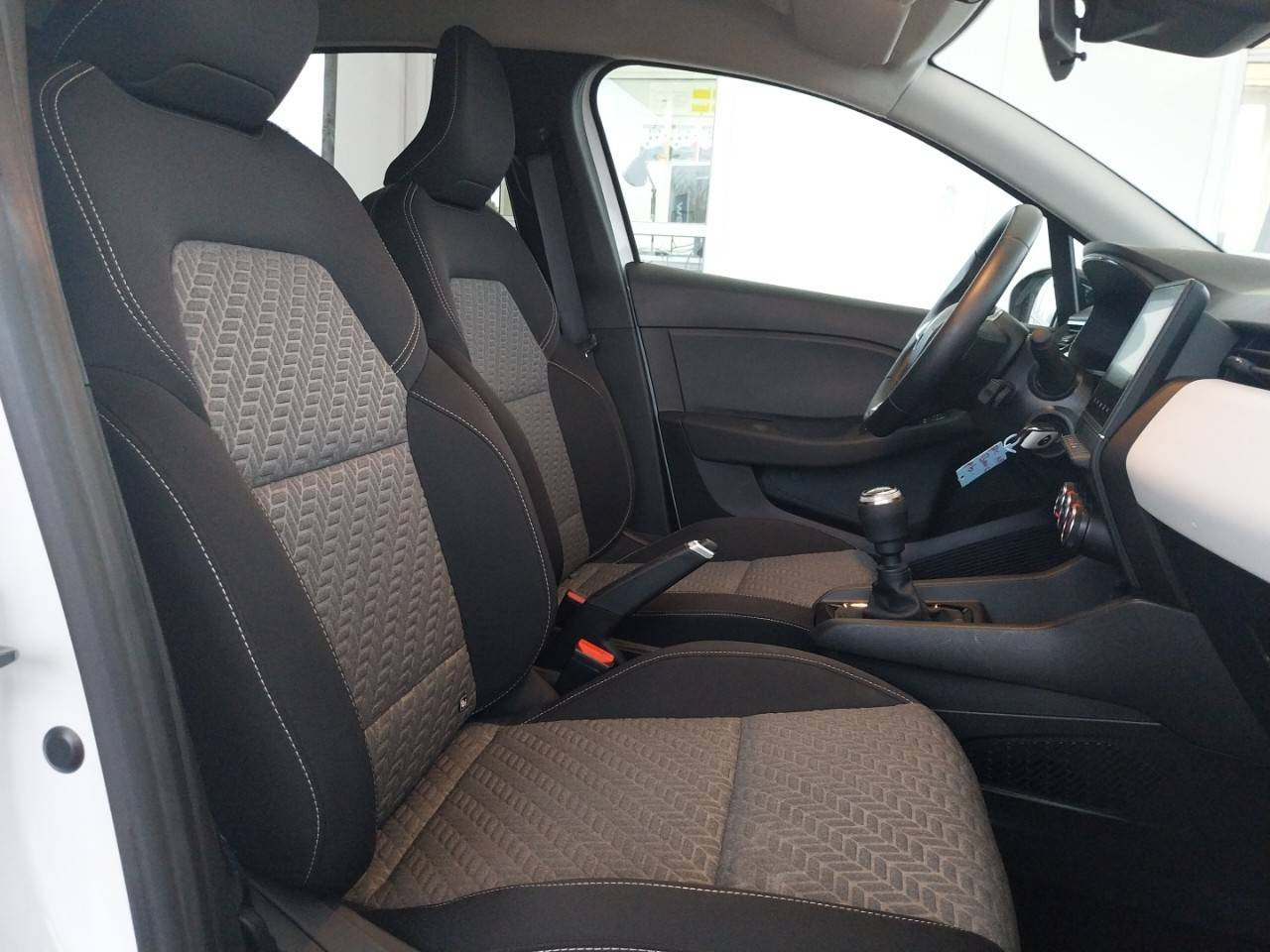 Vente en ligne Renault Clio 5 CLIO  TCE 90 au prix de 14 390 €