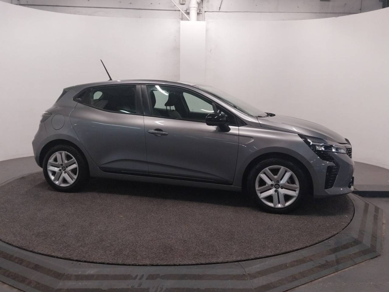 Vente en ligne Renault Clio 5 Clio Eco-G 100 ch GSR2 au prix de 21 850 €