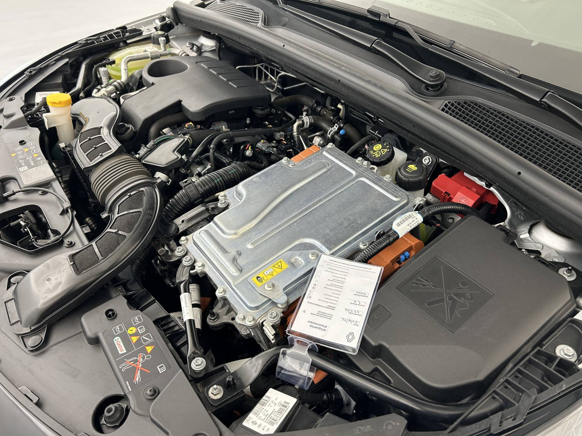 Vente en ligne Renault Clio 5 Clio E-Tech 140 - 21N au prix de 17 690 €