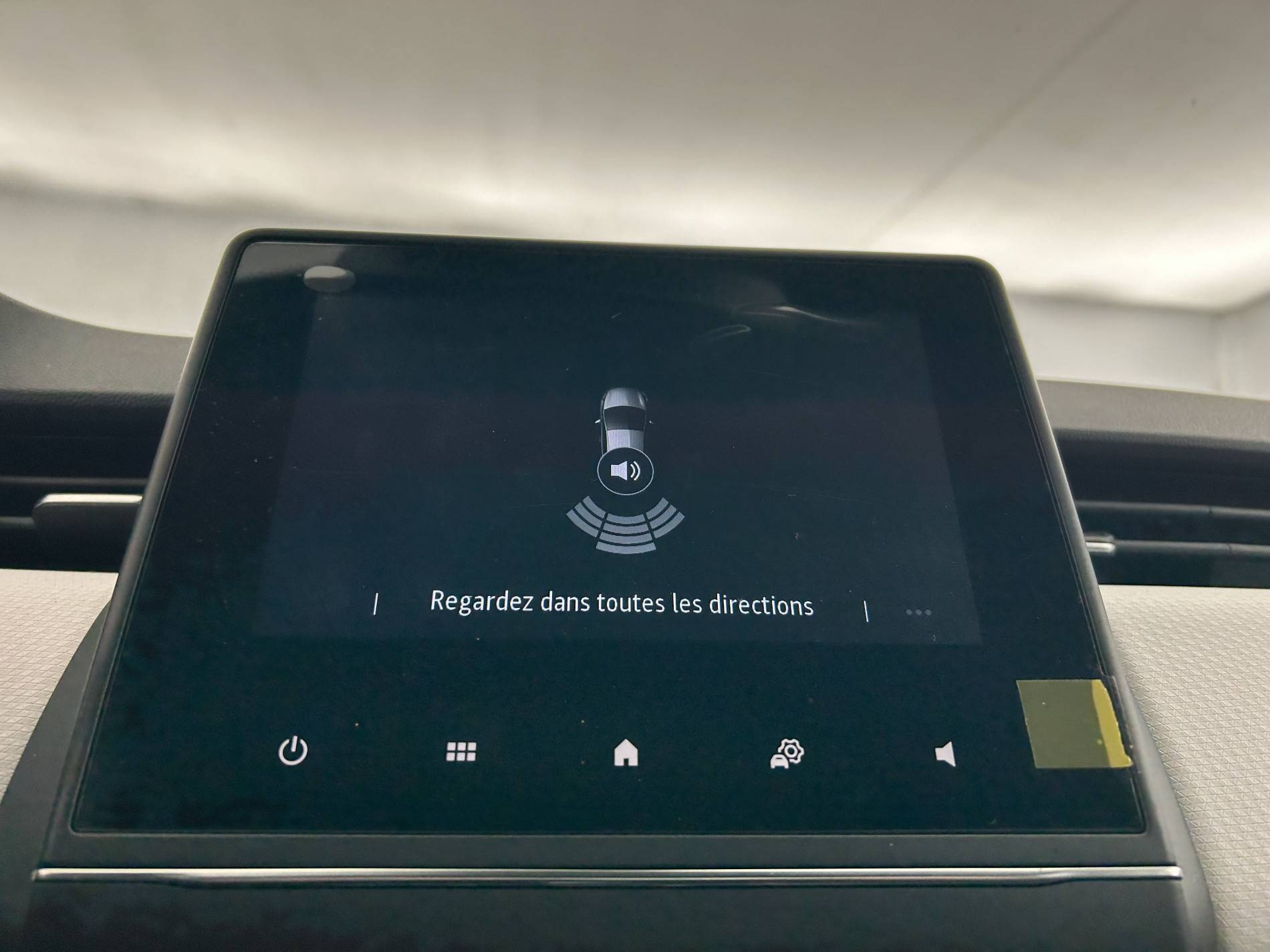 Vente en ligne Renault Clio 5 Clio E-Tech 140 - 21N au prix de 17 690 €