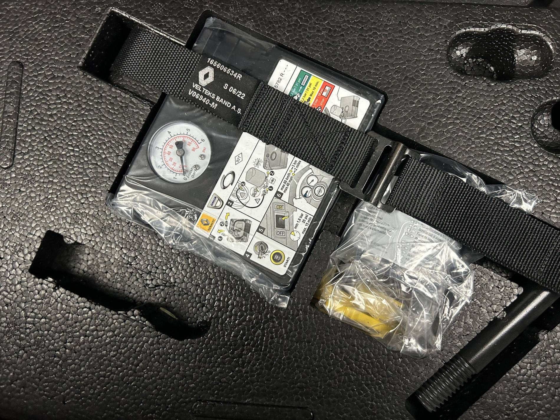 Vente en ligne Renault Clio 5 Clio E-Tech 140 - 21N au prix de 17 690 €