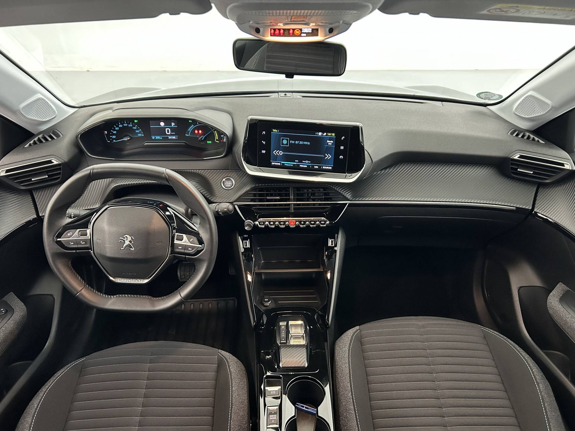 Vente en ligne Peugeot E-208  50 kWh 136ch au prix de 14 990 €