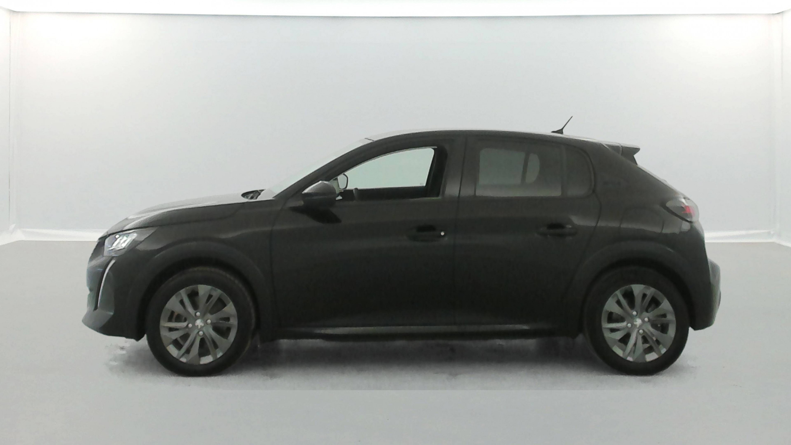 Vente en ligne Peugeot E-208  50 kWh 136ch au prix de 14 990 €