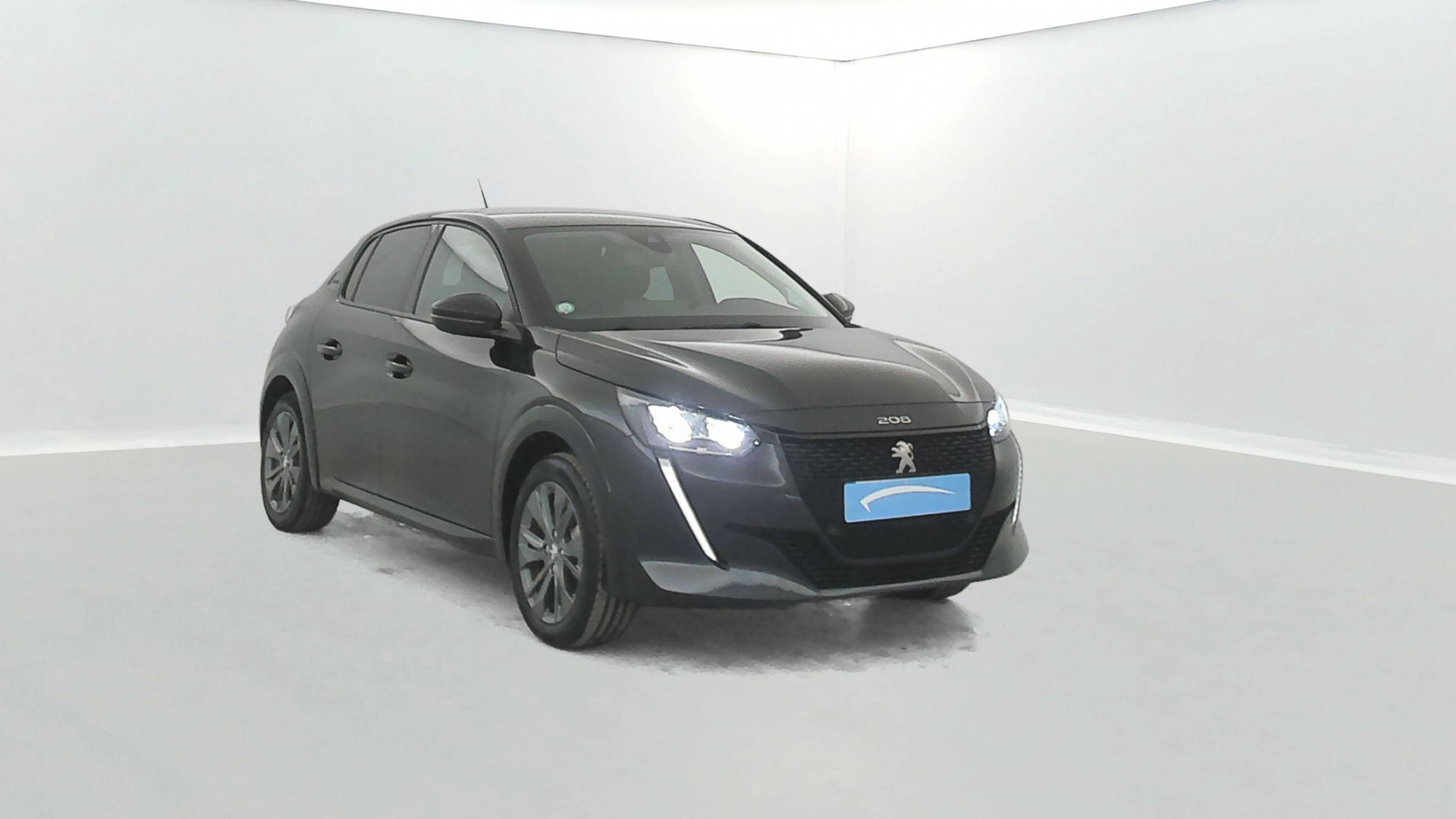 Vente en ligne Peugeot E-208  50 kWh 136ch au prix de 14 990 €