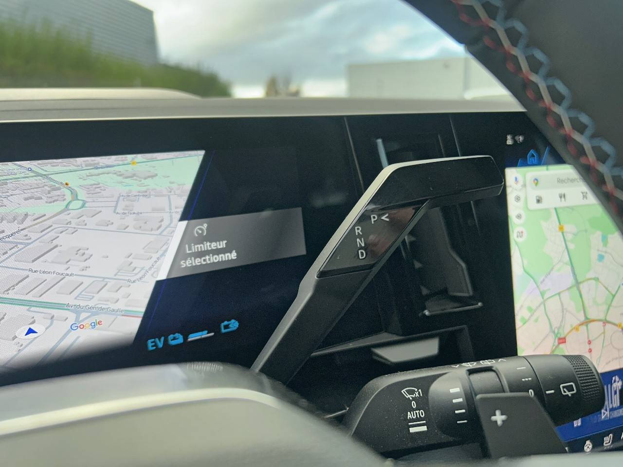 Vente en ligne Renault Espace Espace E-Tech full hybrid 200 GSR2 au prix de 37 990 €