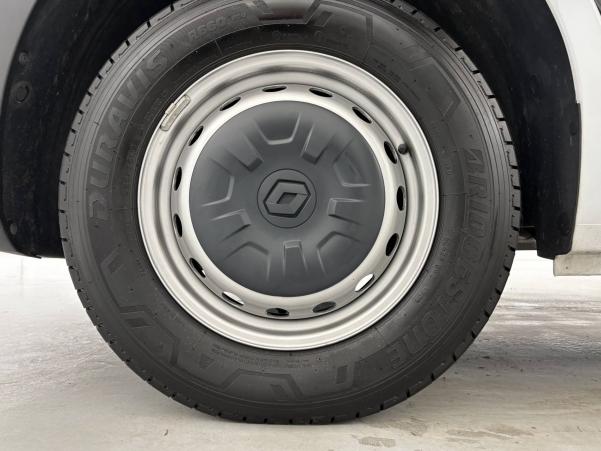 Vente en ligne Renault Master Fourgon MASTER FGN TRAC F3500 L2H2 BLUE DCI 135 au prix de 22 990 €
