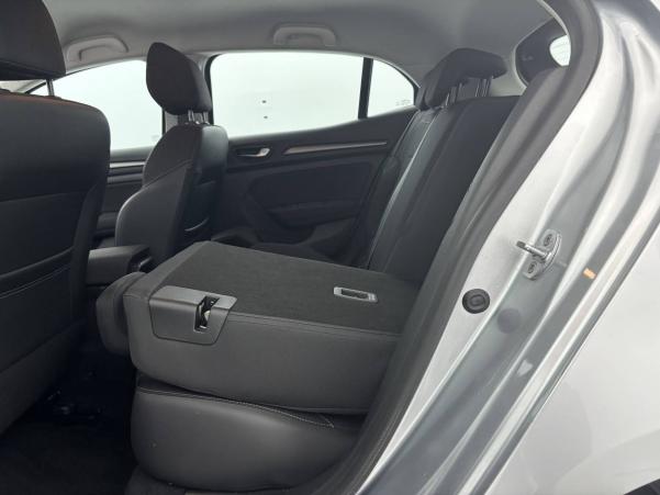 Vente en ligne Renault Megane 4 Mégane IV Berline Blue dCi 115 - 20 au prix de 15 990 €