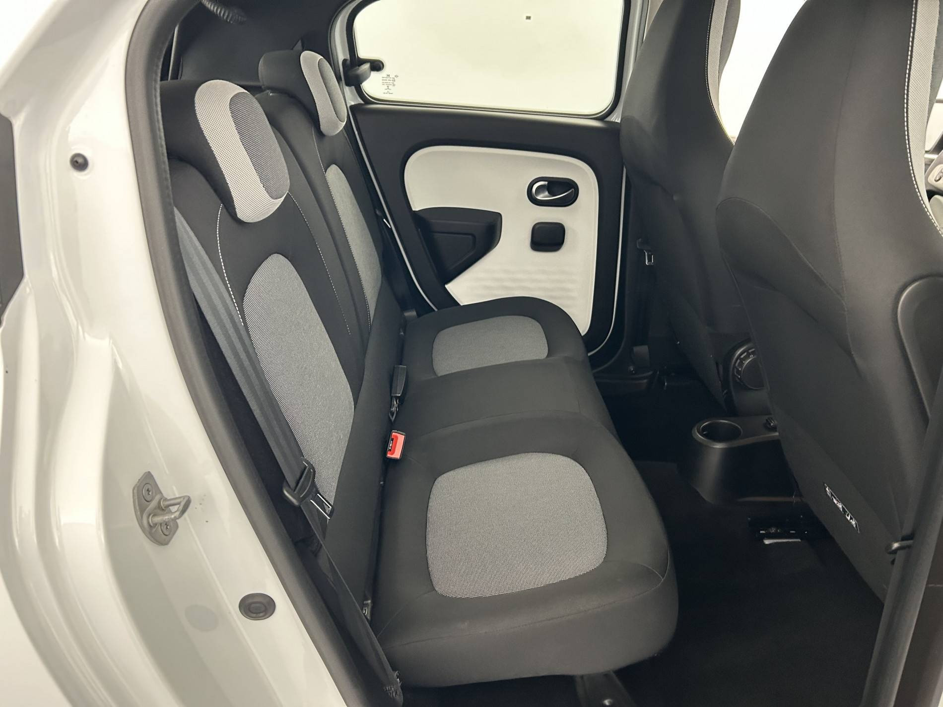 Vente en ligne Renault Twingo Electrique Twingo III E-Tech au prix de 10 990 €