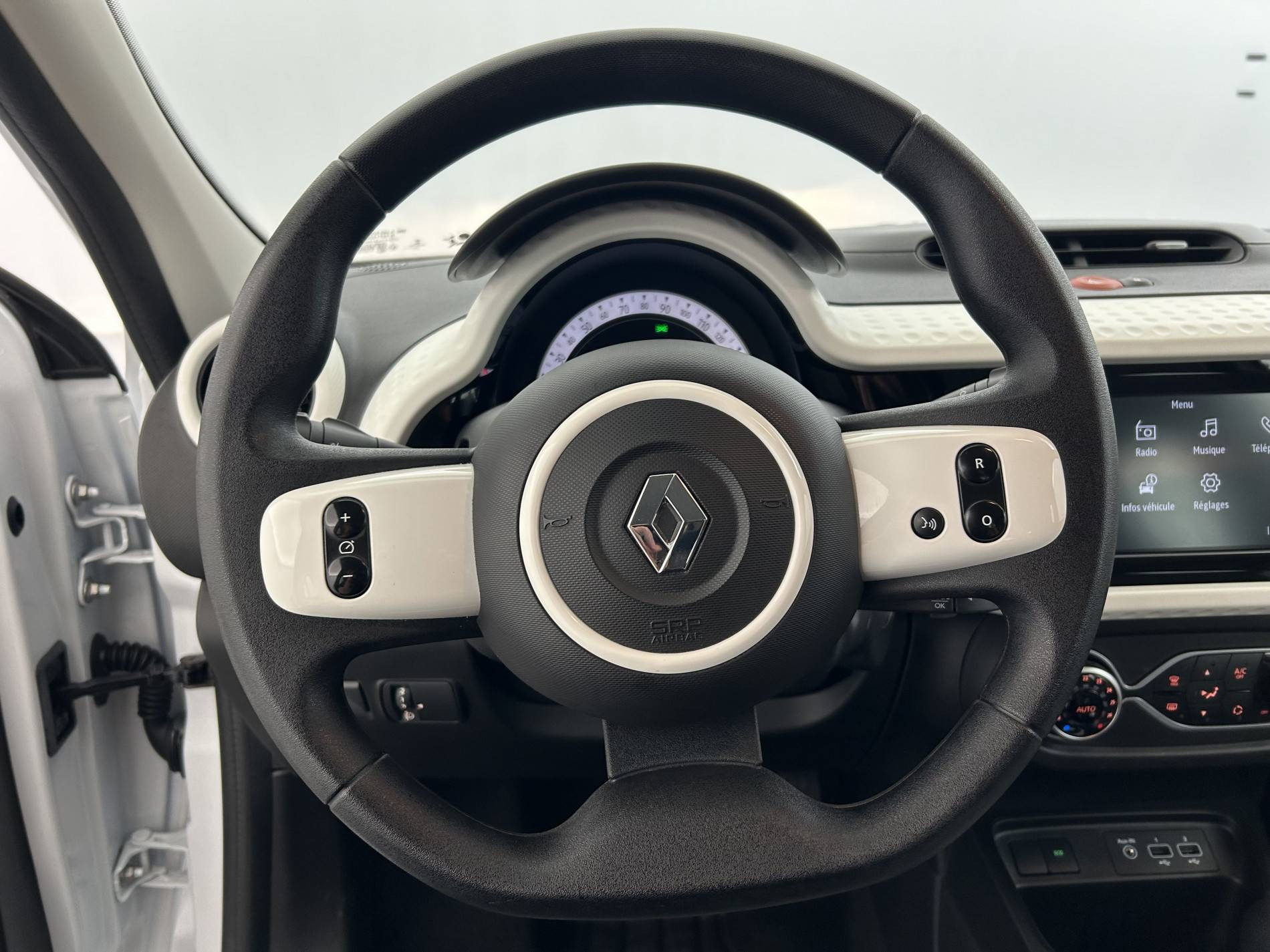 Vente en ligne Renault Twingo Electrique Twingo III E-Tech au prix de 10 990 €