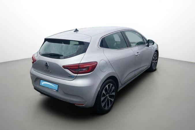 Vente en ligne Renault Clio 5 Clio E-Tech 140 - 21N au prix de 18 490 €