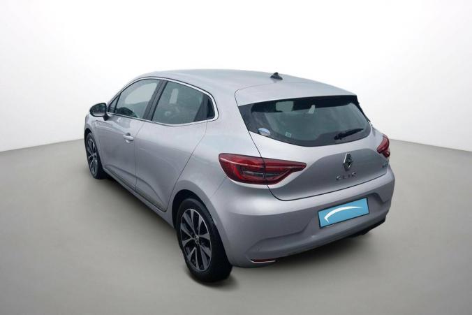 Vente en ligne Renault Clio 5 Clio E-Tech 140 - 21N au prix de 18 490 €