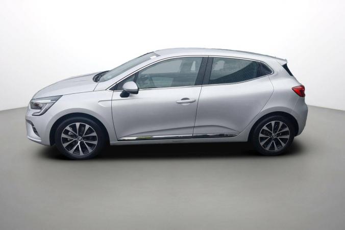 Vente en ligne Renault Clio 5 Clio E-Tech 140 - 21N au prix de 18 490 €