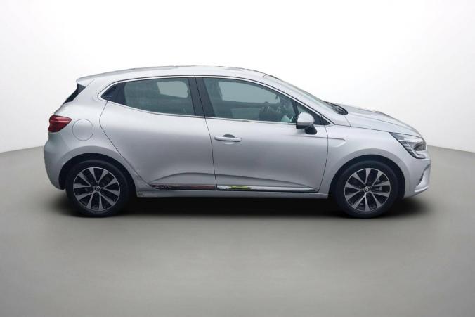 Vente en ligne Renault Clio 5 Clio E-Tech 140 - 21N au prix de 18 490 €