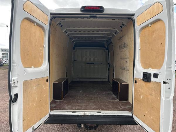 Vente en ligne Peugeot Boxer Fourgon BOXER TOLE 435 L4H2 BLUEHDI 165 S&S au prix de 22 990 €