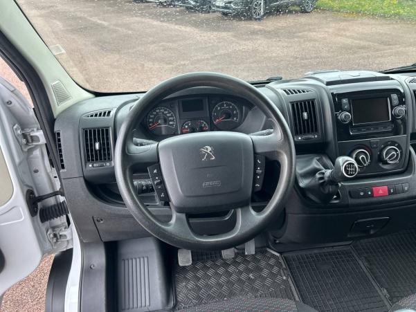Vente en ligne Peugeot Boxer Fourgon BOXER TOLE 435 L4H2 BLUEHDI 165 S&S au prix de 22 990 €