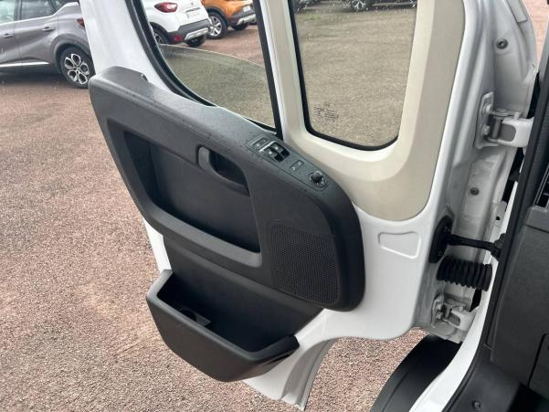 Vente en ligne Peugeot Boxer Fourgon BOXER TOLE 435 L4H2 BLUEHDI 165 S&S au prix de 22 990 €