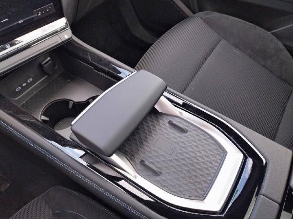 Vente en ligne Renault Austral  E-Tech hybrid 200 au prix de 38 990 €
