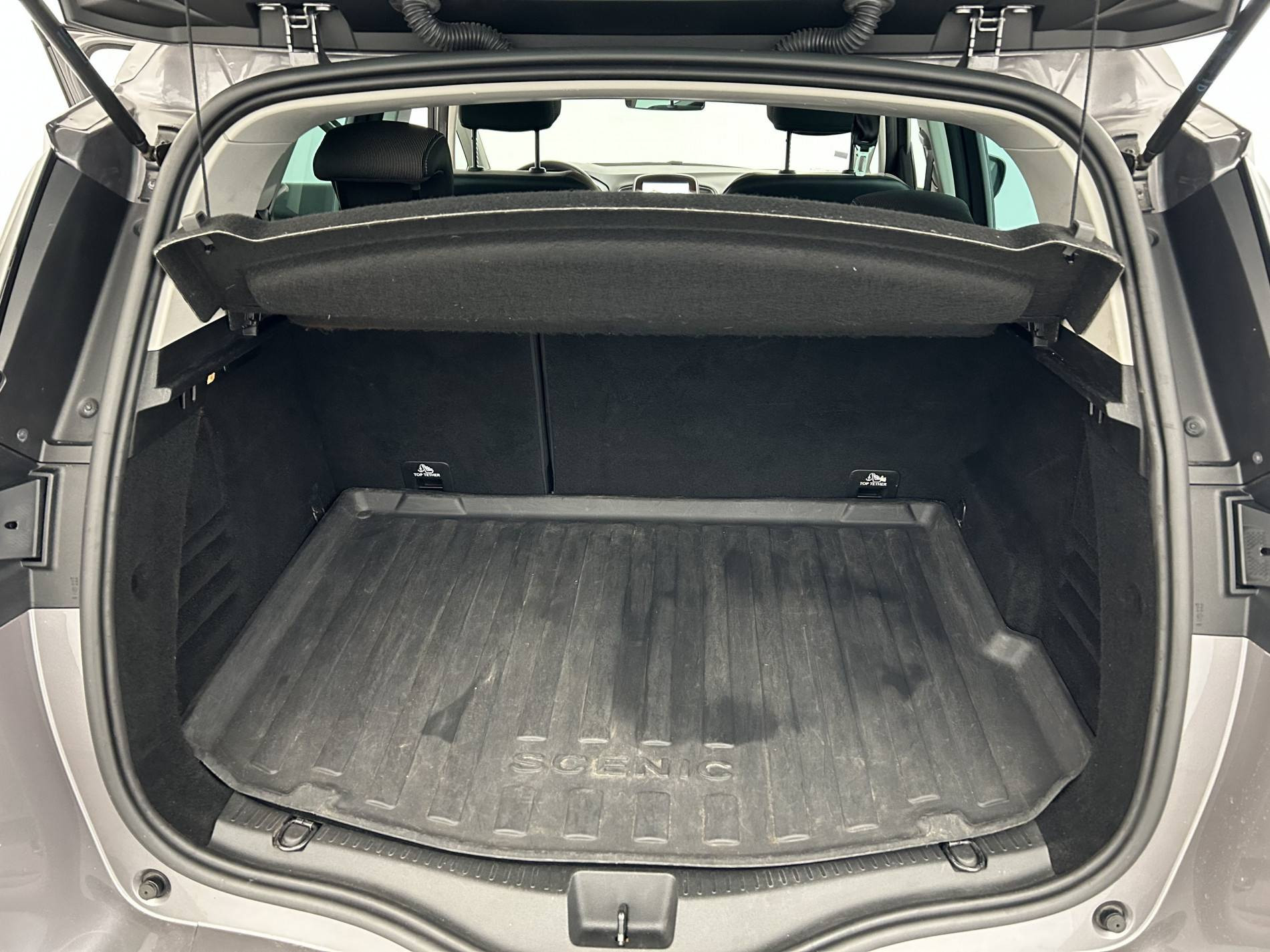 Vente en ligne Renault Scenic 4 Scenic Blue dCi 120 EDC au prix de 17 490 €