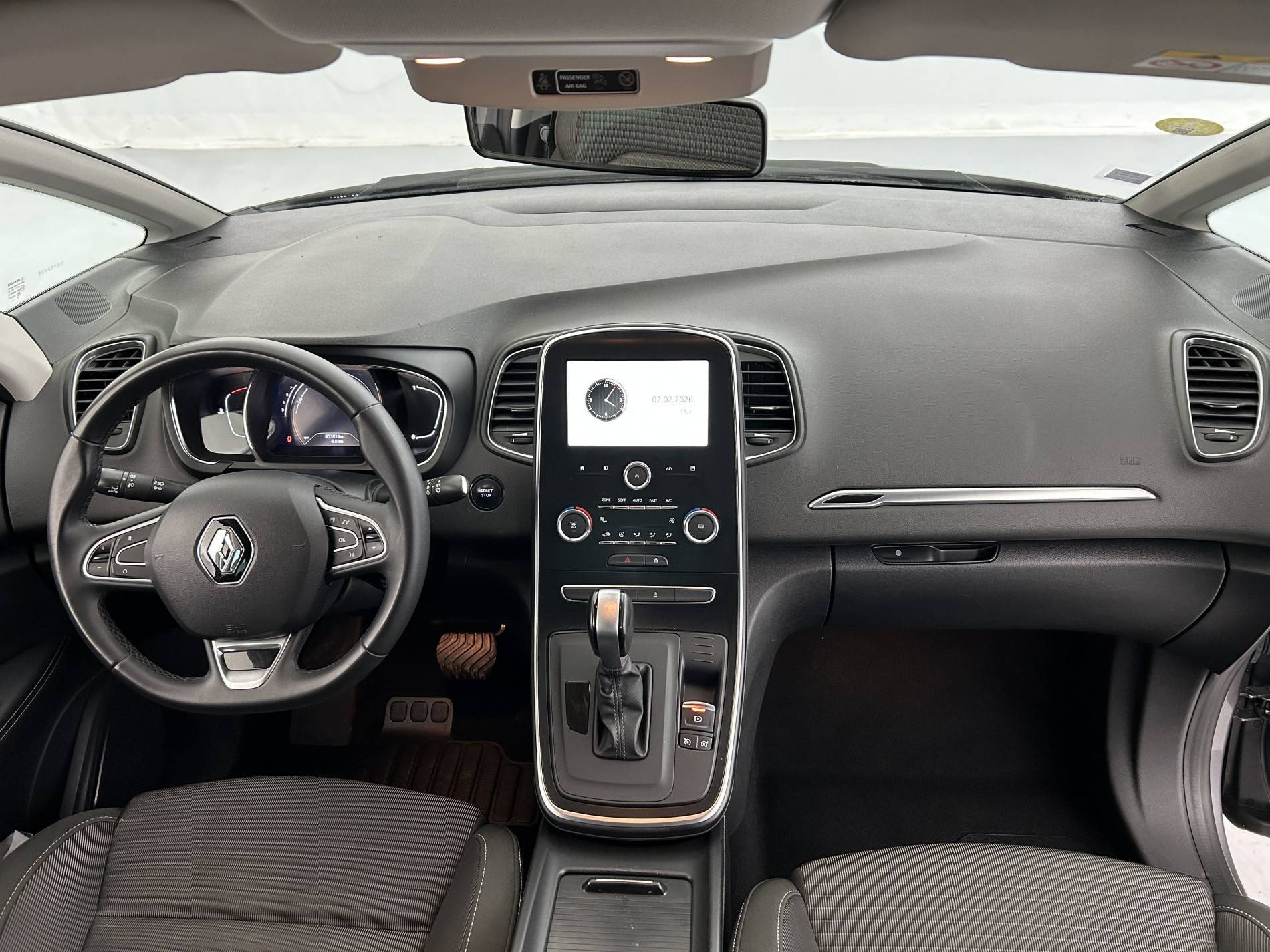 Vente en ligne Renault Scenic 4 Scenic Blue dCi 120 EDC au prix de 17 490 €